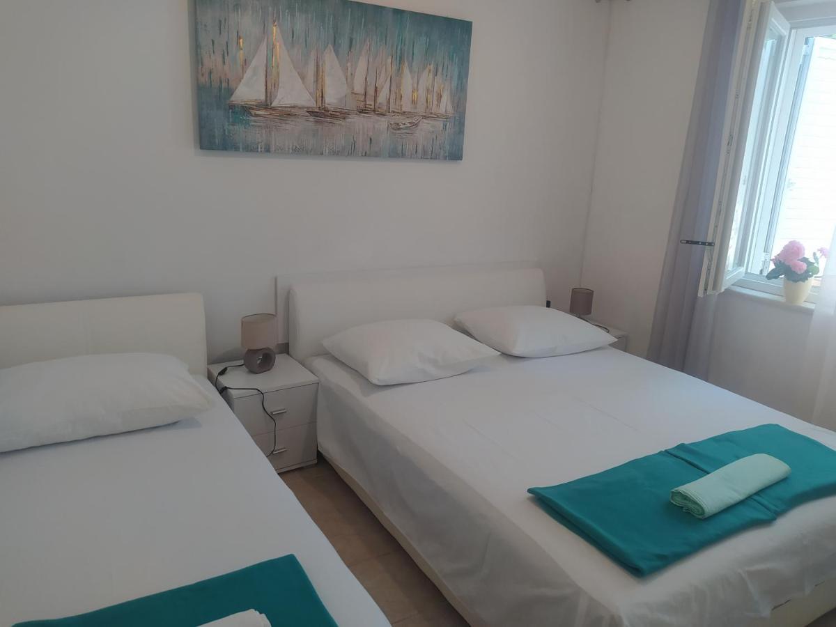 Apartmani Trubi 2 Vodice Buitenkant foto